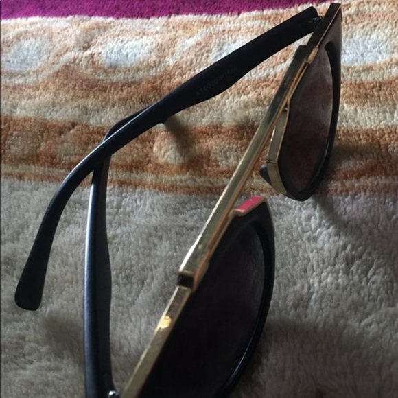 stylish sunglasses - Picture 3 of 3